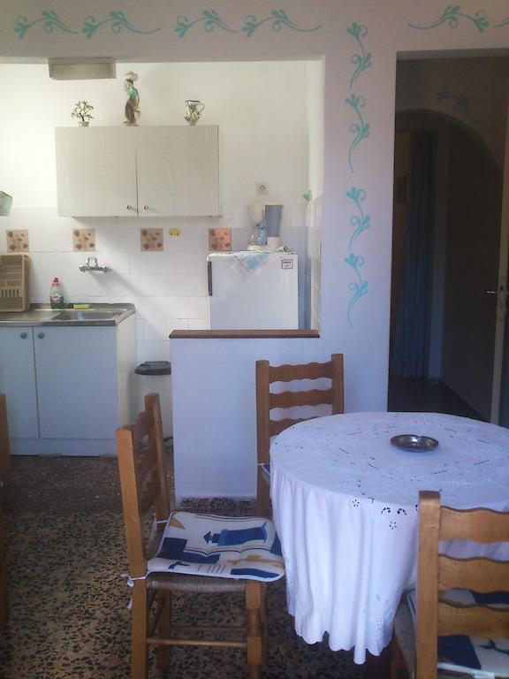 Magdalini Hotel Votsi  Стая снимка